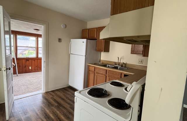 509 Lafayette Street - 2 photos photos