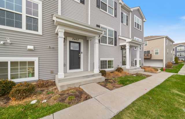 2463 Bella Dr - 2463 Bella Drive, Pingree Grove, IL 60140