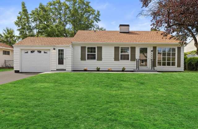 BEAUTIFULLY RENOVATED 3-BEDROOM RANCH – MILWAUKEE/GREENFIELD BORDER Gallery 1