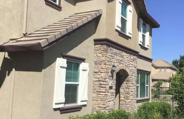 New home in Rancho Cordova in Veranda at Stone Creek. photos photos