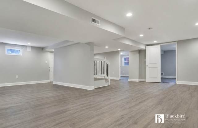 11901 Crestwood Avenue South Gallery 2