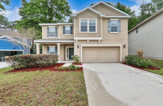 444 AUBURN OAKS RD E - 444 Auburn Oaks Road East, Jacksonville, FL 32218