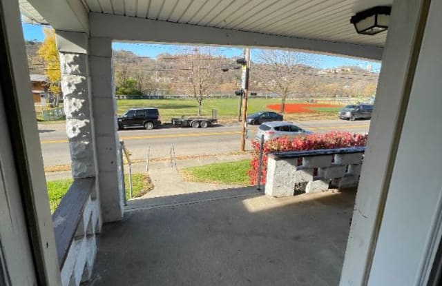 619 Elm St. 2 - 619 Elm Street, Ludlow, KY 41016