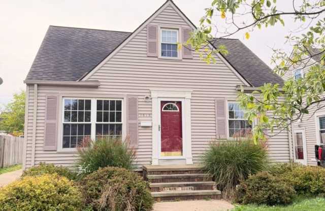 Charming 3-Bedroom Home with Garage in Brooklyn, – $1,800/Month Gallery 1