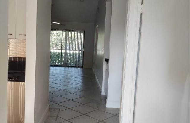 5200 E CLUB Circle Gallery 2