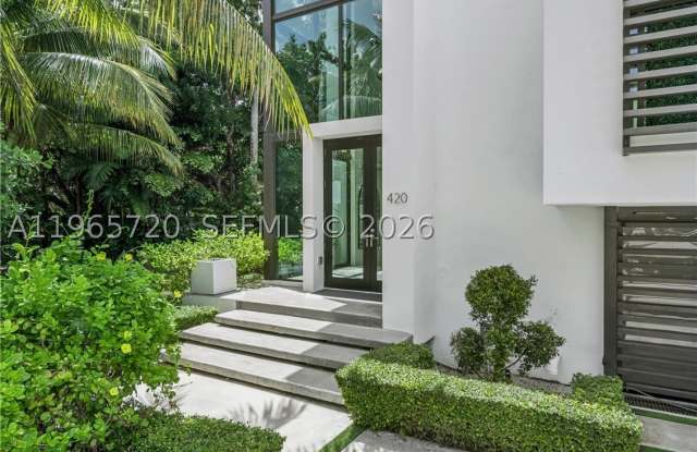 420 N Hibiscus Dr Gallery 2
