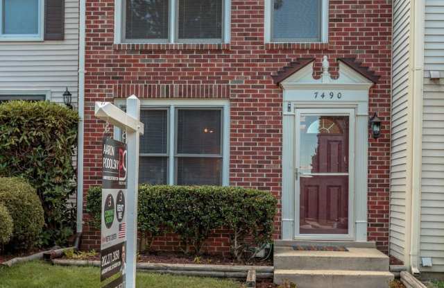 7490 LAUREL OAK COURT - 7490 Laurel Oak Court, Newington, VA 22153