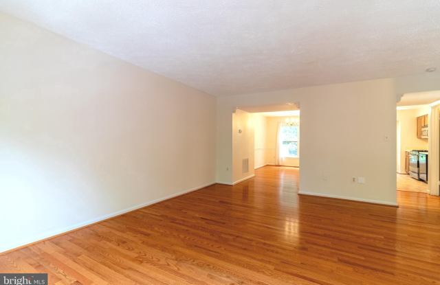 4796 GAINSBOROUGH DRIVE photos photos