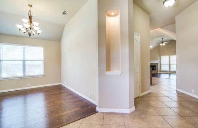 1410 Cedar Ridge Drive Gallery 4