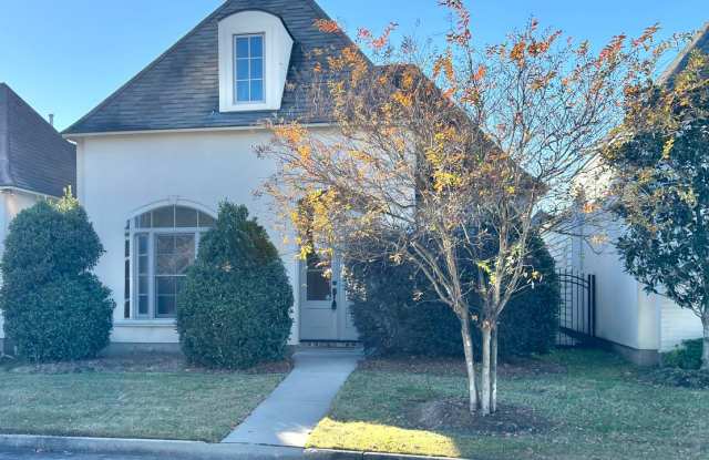 3 Bedroom House off Nicholson with Community Pool photos photos