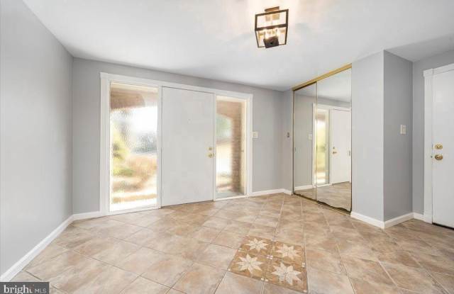 19052 CAPEHART Drive Gallery 2