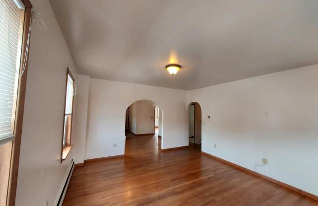 213 B LINCOLN WAY W Gallery 4