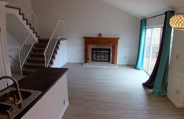 Experience Aurora living in this spacious 3-bedroom, 2-bathroom home photos photos Experience Aurora living in this spacious 3-bedroom, 2-bathroom home photos photos