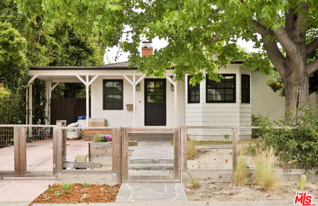 2330 Walnut Avenue photos photos