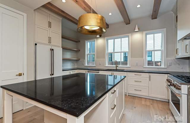 4121 Selwyn Walk Court photos photos