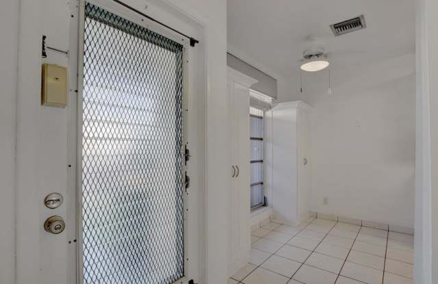 1140 Cactus Terrace Gallery 3