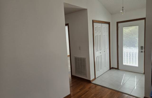 4641 Hickory Grove Road Gallery 4