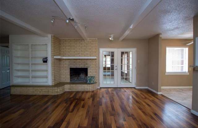 705 Colleyville Terrace Gallery 4