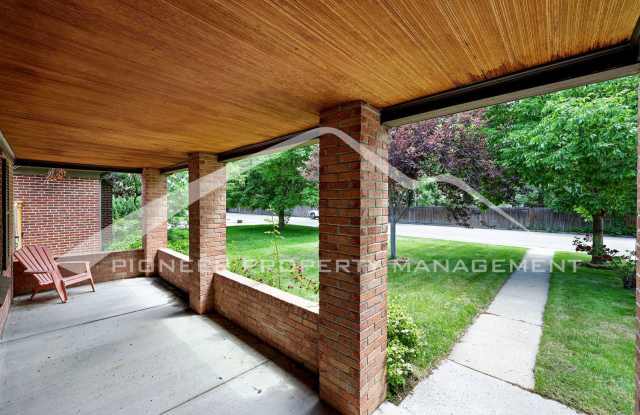 Charming Home with Washer/Dryer and Fenced Yard Gallery 4