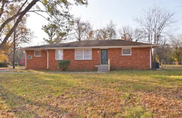 3BR+bonus room home in North Murfreesboro, one level, Siegel Middle & High! photos photos