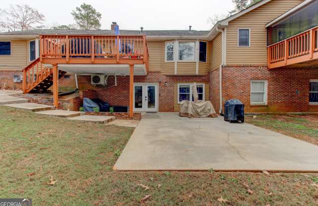 4915 Lake Forest Drive SE photos photos