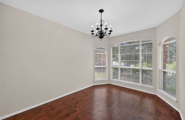 2609 Monroe Drive Gallery 4