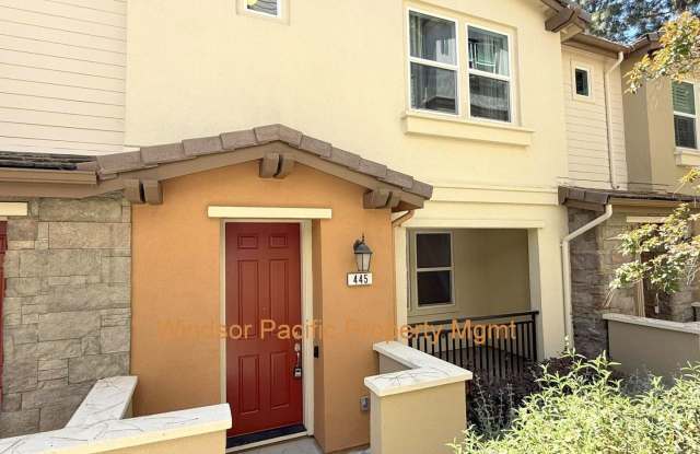 Modern  Luxurious Ryan Terrace Townhouse ! Located Close To Shopping  Restaurants ! photos photos