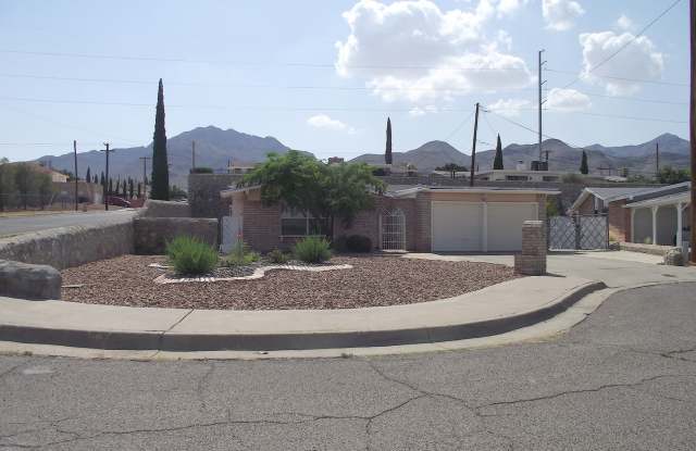 Northeast El Paso 3 Bed Refrig A/C w/Mountain Views! photos photos