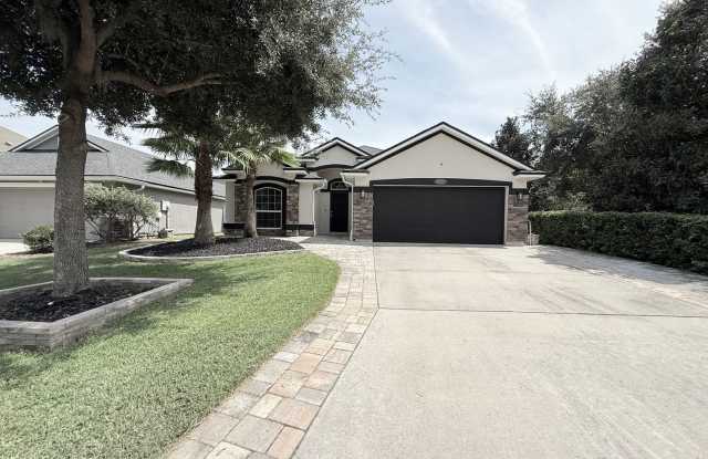 Beautiful 4 Bedroom Home with Solar Panels photos photos