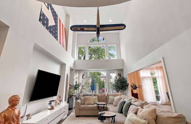 208 SHEARWATER CT W Gallery 1