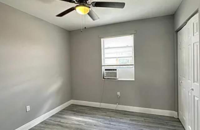 639 Southwest 5th Street - 2 Gallery 3
