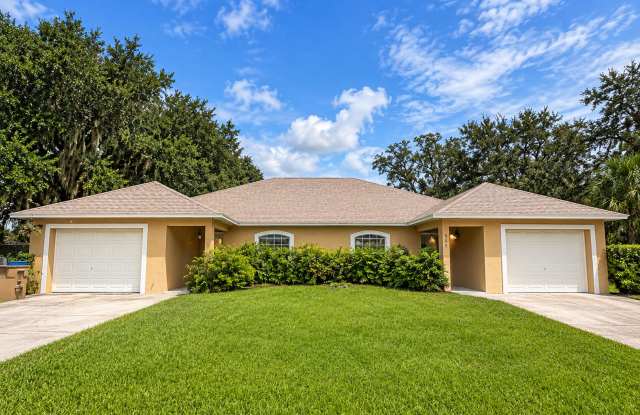 Spacious 3-Bedroom Kissimmee Home with Screened Outdoor Living – 64 Cordona Dr #B Gallery 1