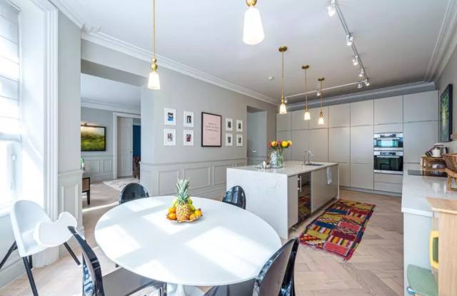 527 D St - 527 D Street, Davis, CA 95616