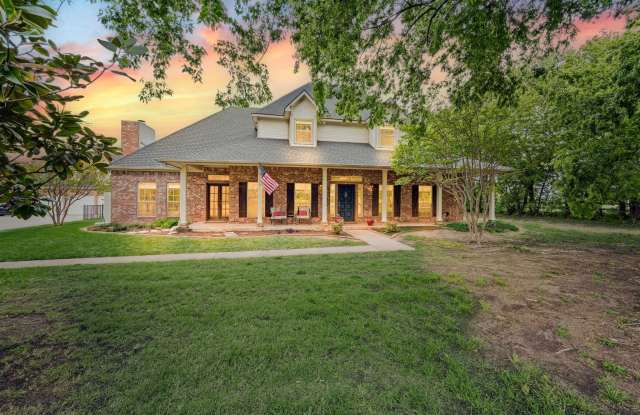 4411 Glenwood Lane Gallery 1