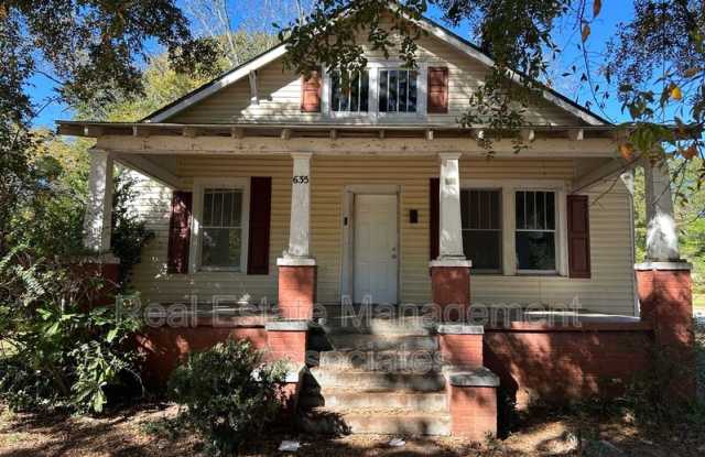 635 E Chappell St - 635 East Chappell Street, Griffin, GA 30223