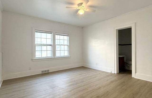 3 Bed in the heart of Blackstone District! Available Now! Gallery 4