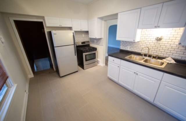 Garfield Heights 3-Bedroom Single-Family Gallery 3