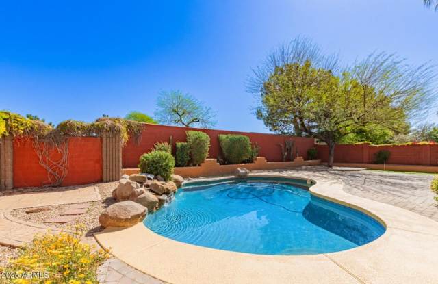 FREE RENT Stunning Corner-Lot Home in the Ocotillo Lakes Community photos photos