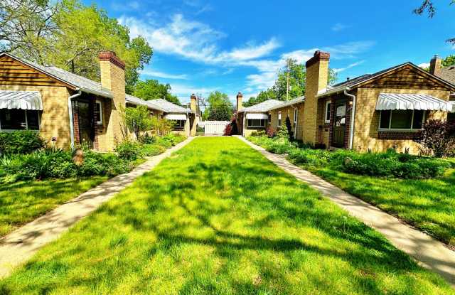 Lovely Mid Century 2 Bed 1 Bath Courtyard Row Home in the Heart of Denver! photos photos