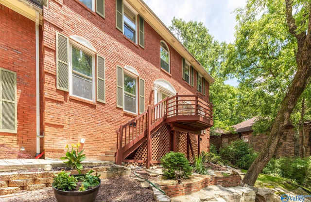 15033 Greentree Trail Gallery 4
