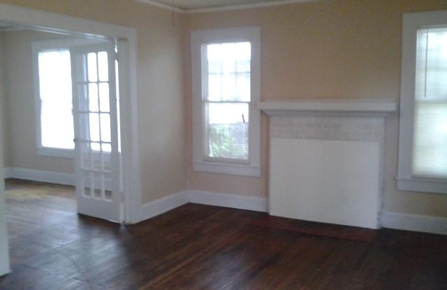 616 Flint Street Gallery 4
