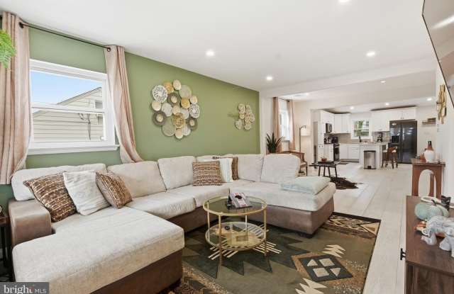 7024 LEE PARK Court - 7024 Lee Park Court, West Falls Church, VA 22042