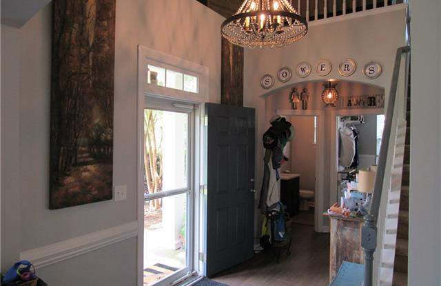 11923 Red Rust Lane Gallery 2