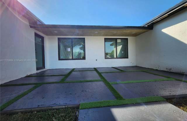 11900 NW 14th Ct - 11900 Northwest 14th Court, Pembroke Pines, FL 33026