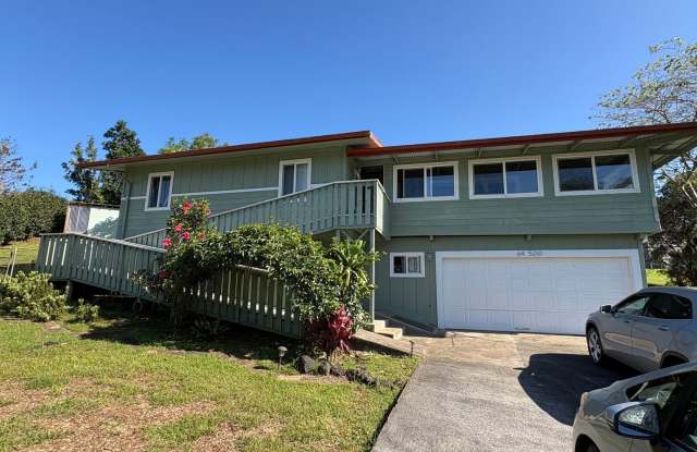 Spacious and well-kept 3 bedroom 2 bath home Gallery 3