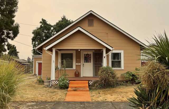 450 West Sherman Street - 450 West Sherman Street, Lebanon, OR 97355