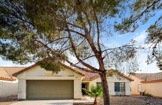 One Story 3 Bed / 2 Bath Single Family Home with Fenced Yard in Las Vegas photos photos