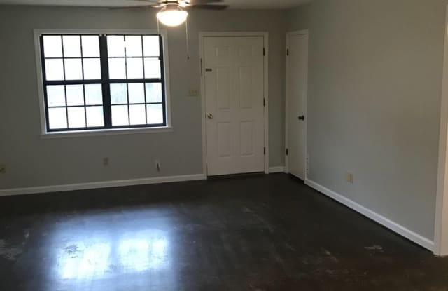 2 Bed I bath home Gallery 4