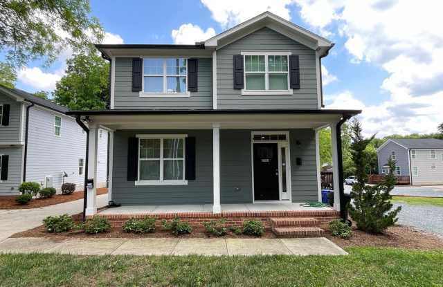 Beautiful duplex house on the Northside! Walk to Campus from this sweet pad on Caldwell St. - water included! Gallery 3