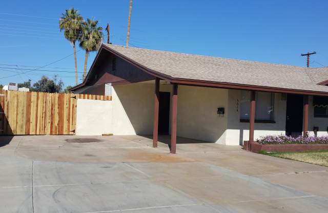 3614 W LAWRENCE Lane Gallery 2